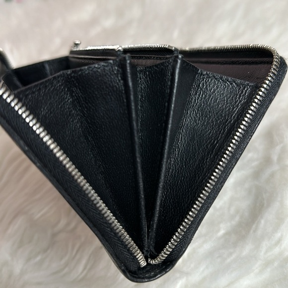 💯Authentic Balenciaga Black Leather Wallet🍀 - Picture 11 of 16
